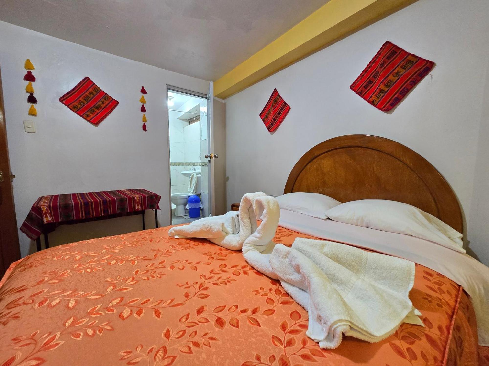 Hostal Acuarius Пуно Экстерьер фото