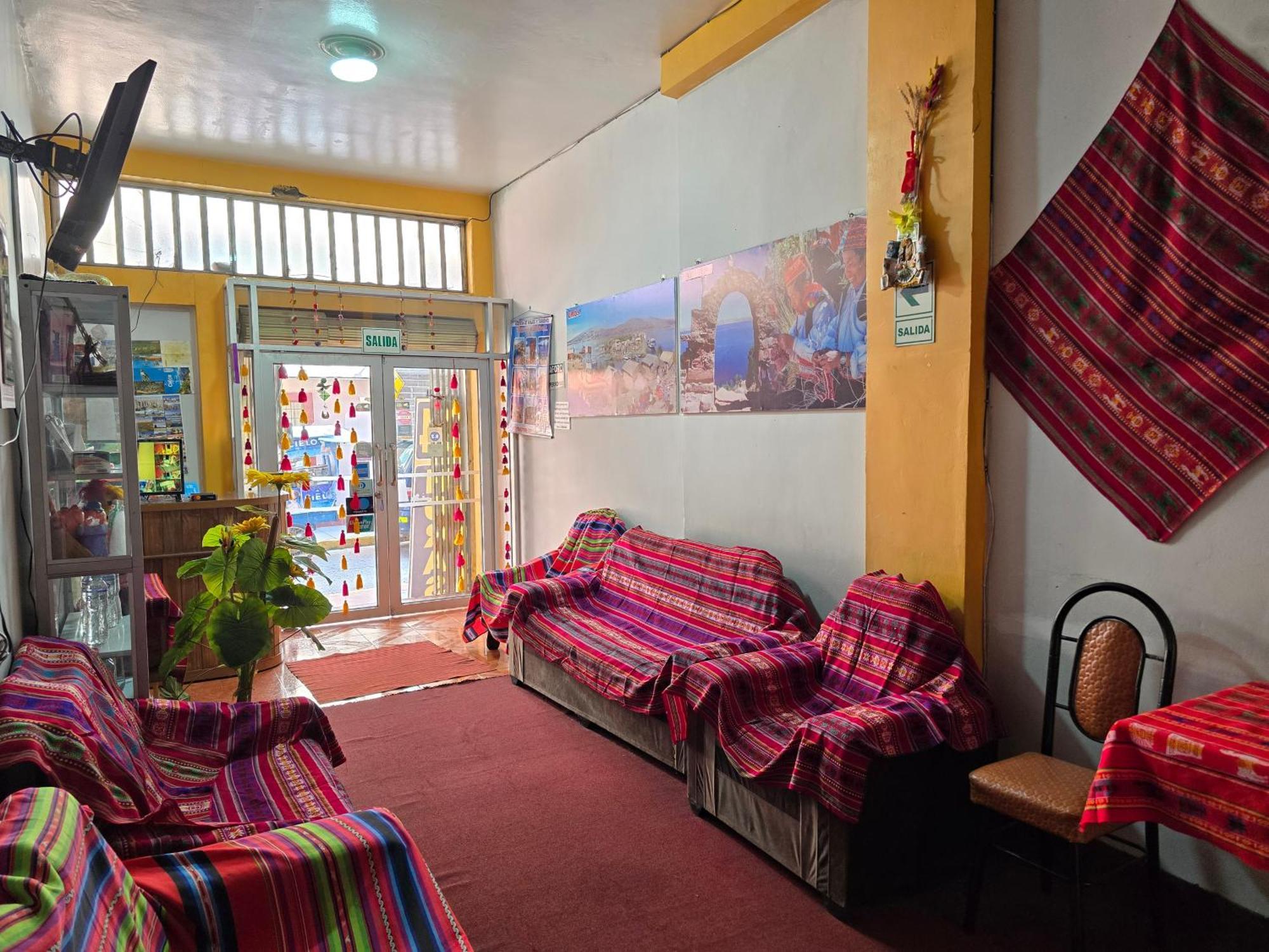 Hostal Acuarius Пуно Экстерьер фото