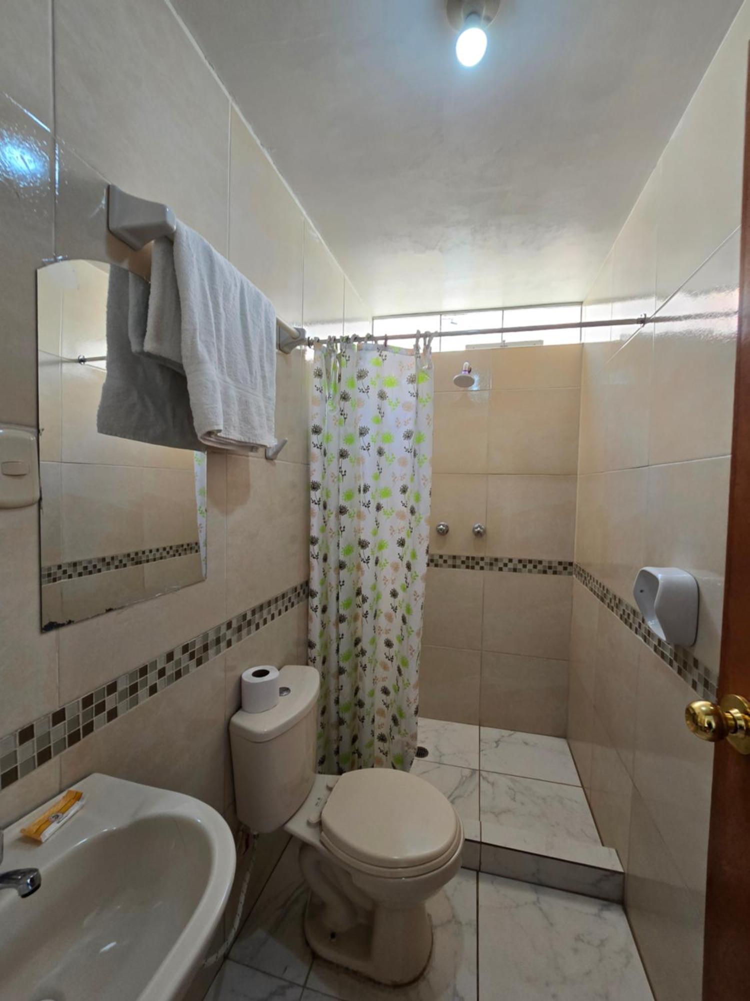 Hostal Acuarius Пуно Экстерьер фото
