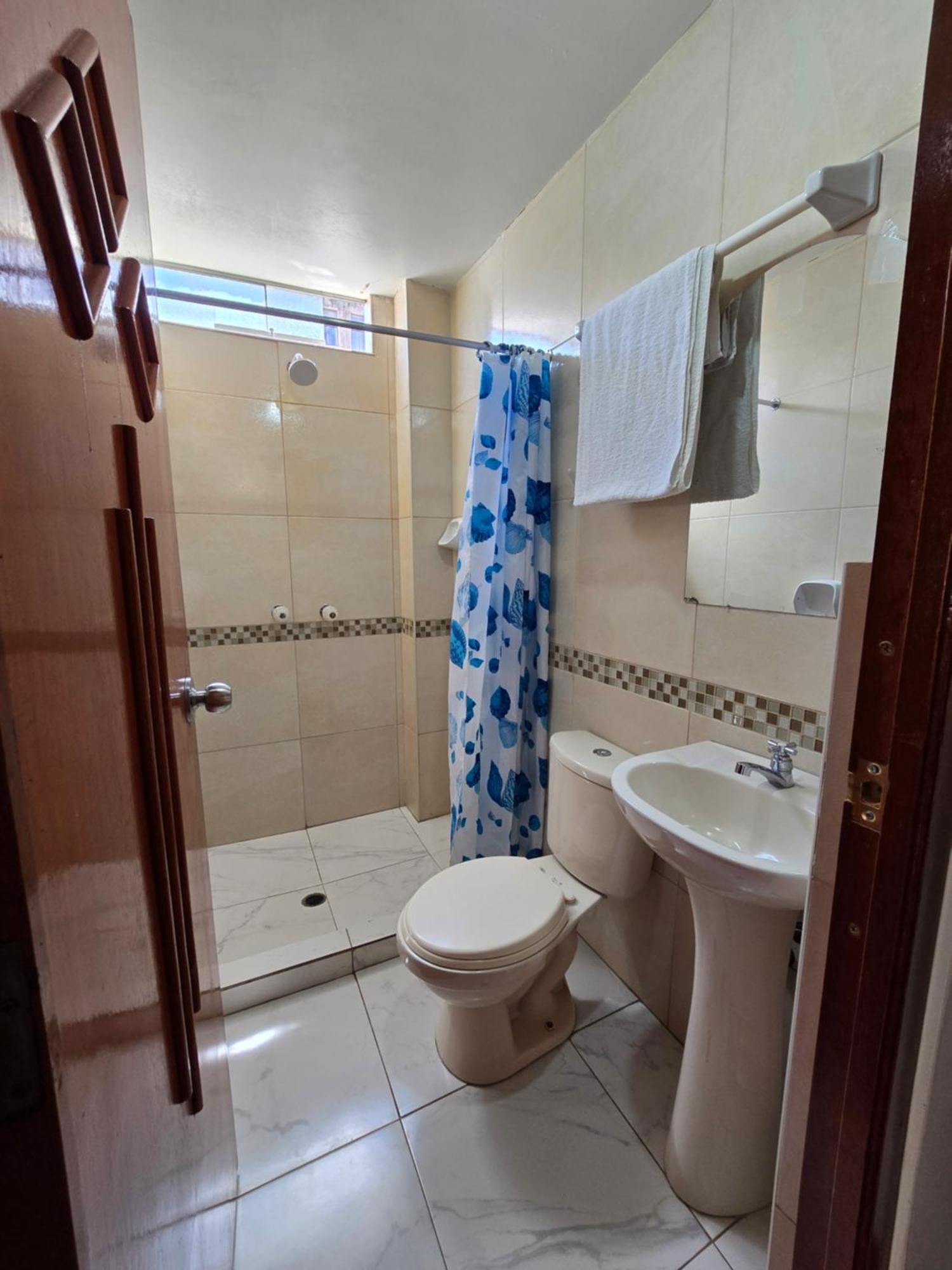 Hostal Acuarius Пуно Экстерьер фото
